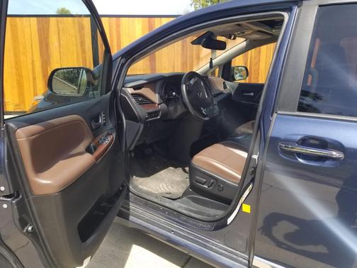 2019 Toyota Sienna Limited Premium